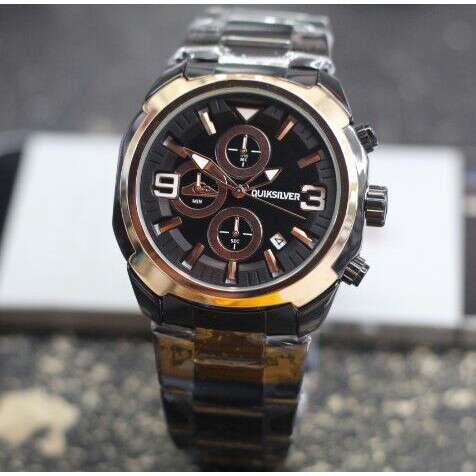 the watch of person, via photo sharing website