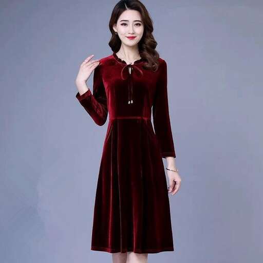 long sleeved dress in red