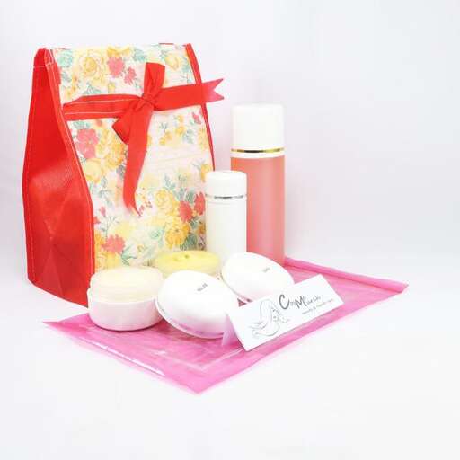 gift bag in pink