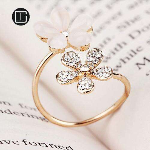 a ring with a flower