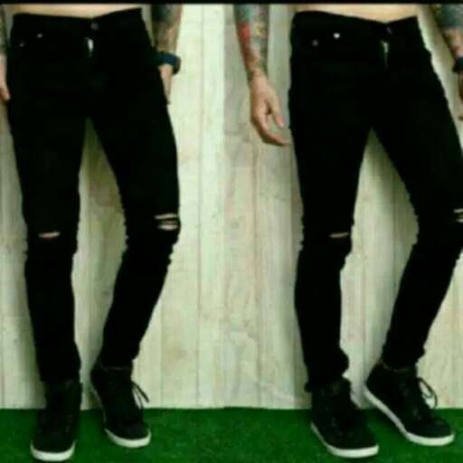 i'm not a fan of jeans but i'm not sure if i'm wearing them.