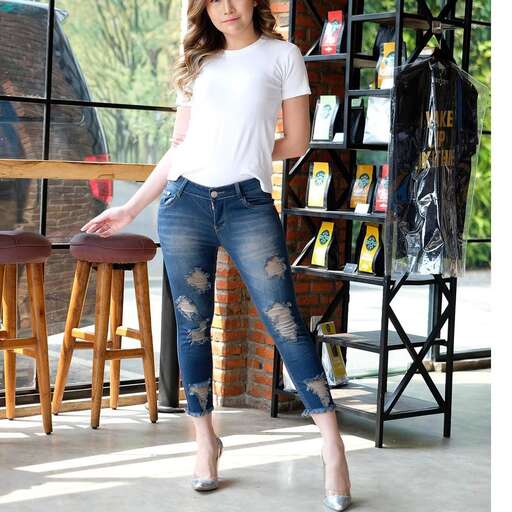 i love the look of these jeans.