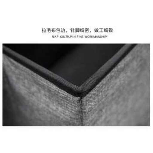 a close up of the collar