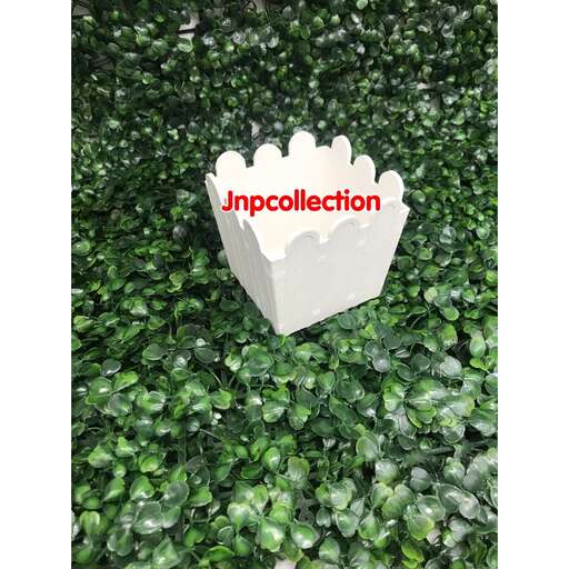 a sign in the shape of a heart
