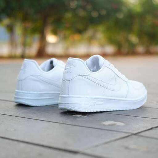 i'm not sure what these shoes are but they are really cute.