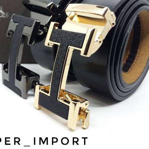 the front of the camera is made of brass and brass.