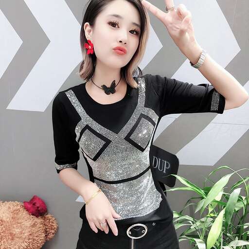 i love the idea of a shirt and pants.