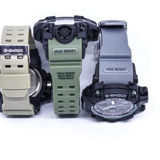 the camera, the one in the middle, and the other set of camera.