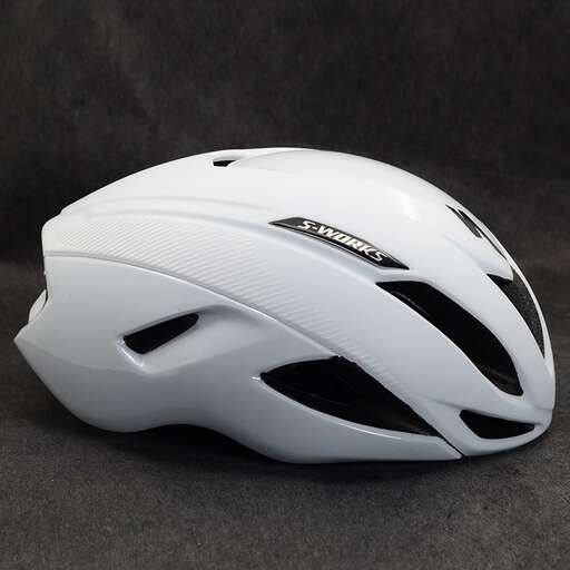 a white motorcycle helmet with a black and white design.