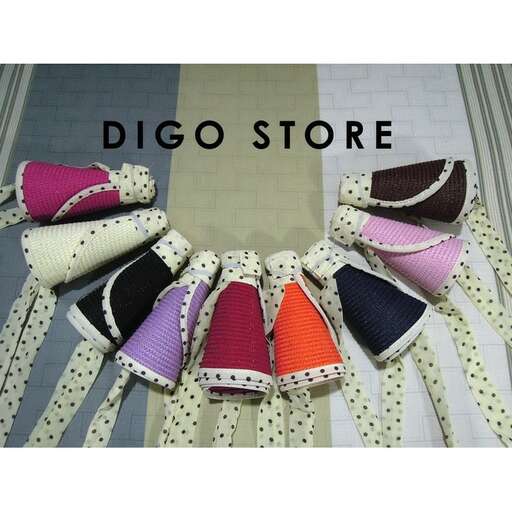 i love the colors of this shirt.