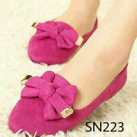 cute pink shoes for a girl