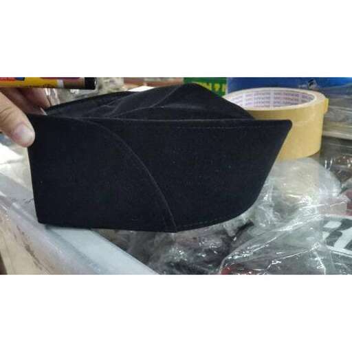 the front of the hat is black.