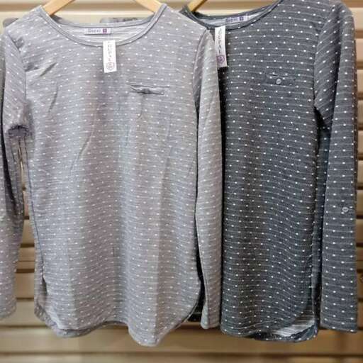 i love this shirt... i'm not sure if it's a shirt or something.