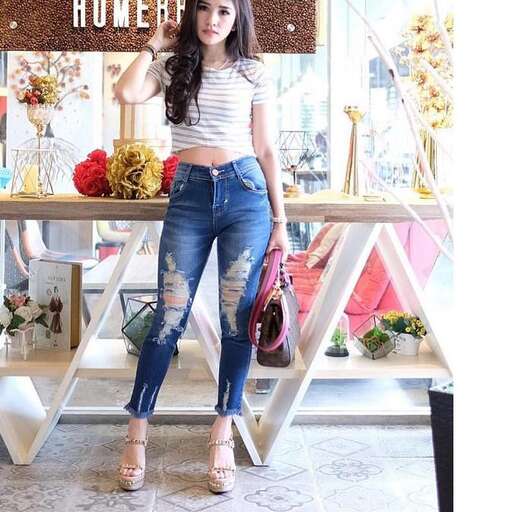 i'm not sure if i'm a fan of jeans, but i'm not sure if i'm a fan of them.