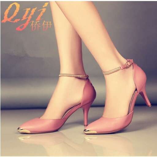 i'm not sure what shoes are but i love the shape of the shoe.