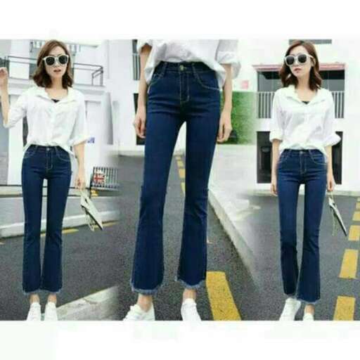 i love the jeans with the white shirt.