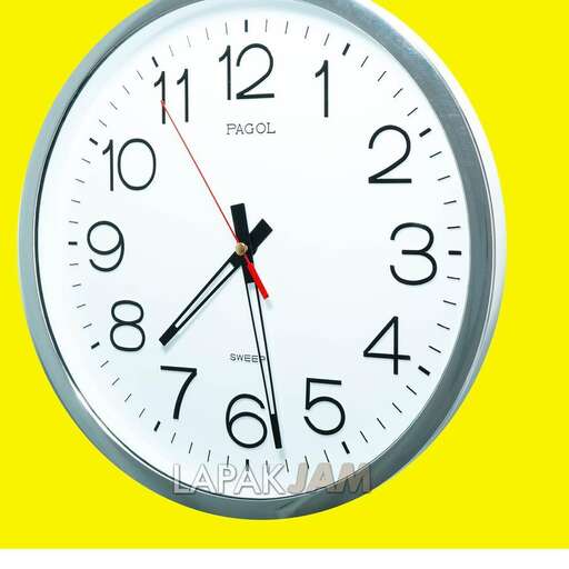 a clock with the time