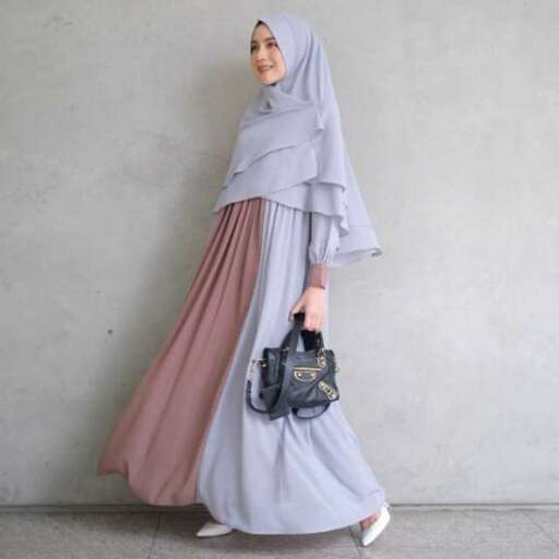 a woman in a traditional dress