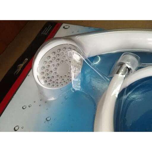 a sink that has a faucet in it.