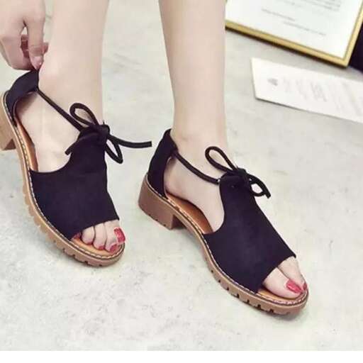 i love the black and red combo of these shoes.