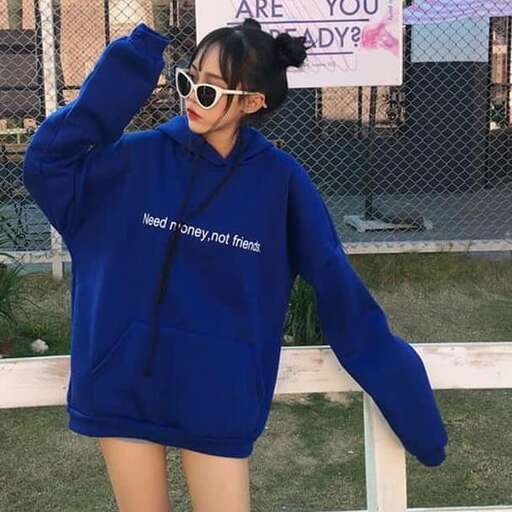 i'm not sure if i'm wearing a hoodie.