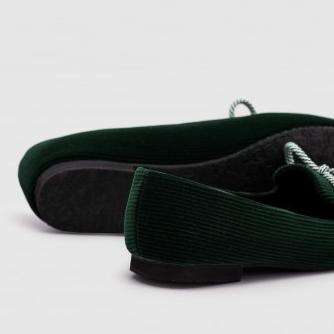 i have a pair of shoes in my house.