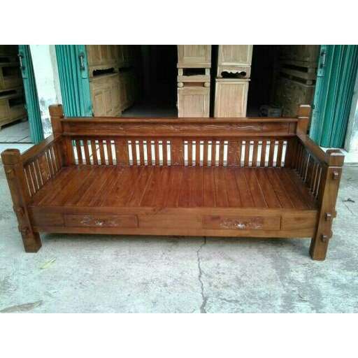 a bench made from a pallet.