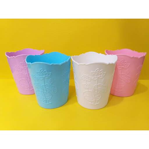 handmade paper cups in pink and blue
