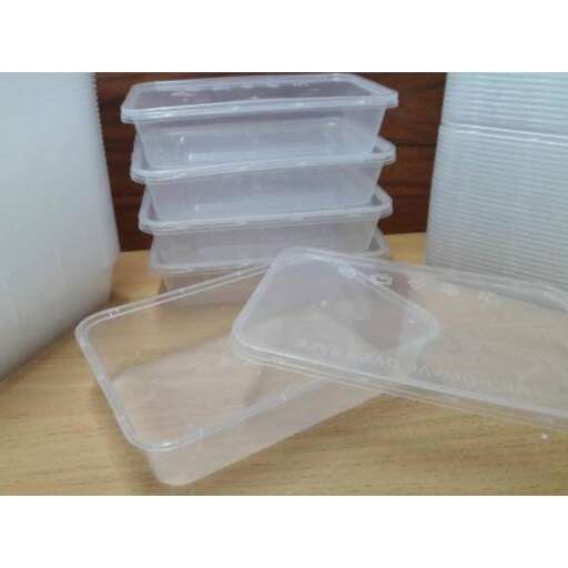 a plastic container with plastic lid and lid.