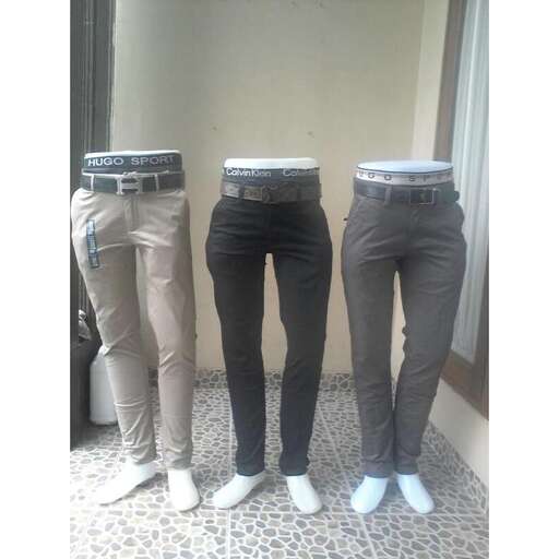 i'm not sure what these jeans are but they are cute.