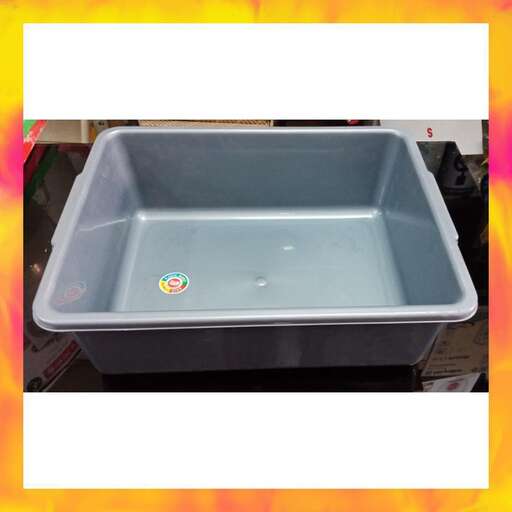 a large metal tub filled with water.