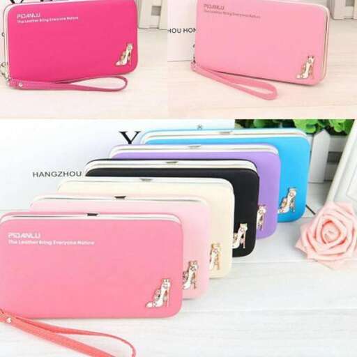 i love the pink and black color of this case.