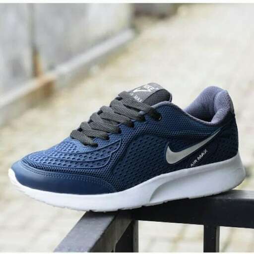 i'm not sure if i'm wearing these shoes.