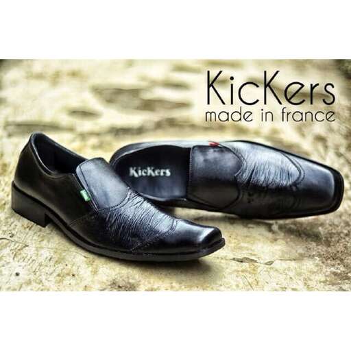 a pair of shoes with a picture of a man's shoe.