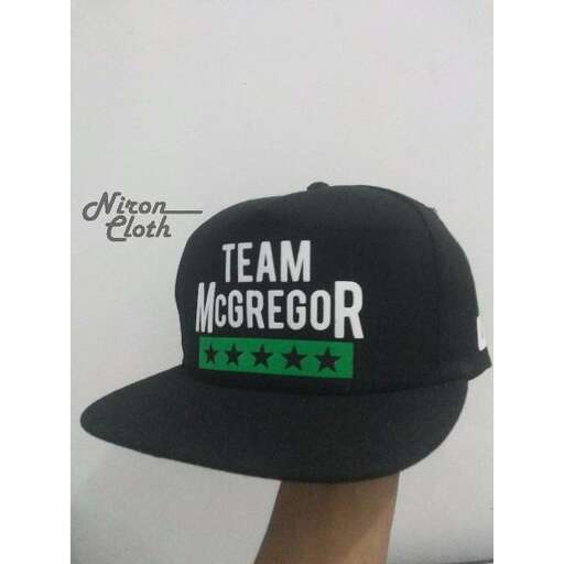custom baseball cap with logo.
