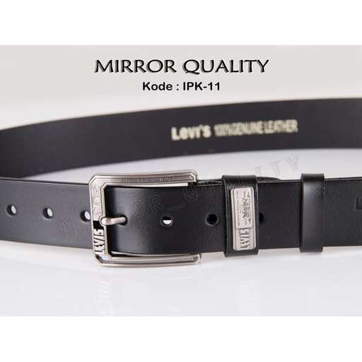 a black leather belt with a buckle on it.