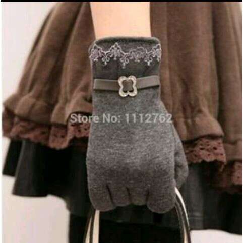 i'm not sure if i could have a glove like this.