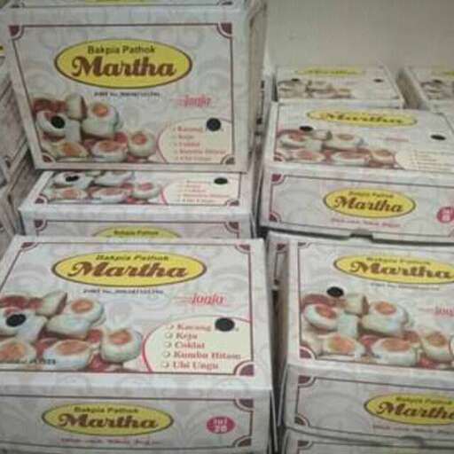 a box of chinese food.