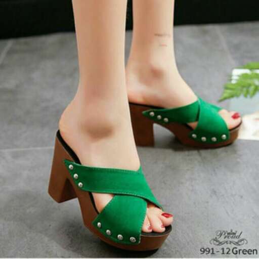 i'm not sure about the shoes but i love the green