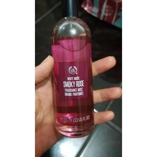 a bottle of water that was designed to look like a bottle.