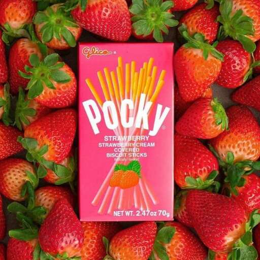 a box of strawberries