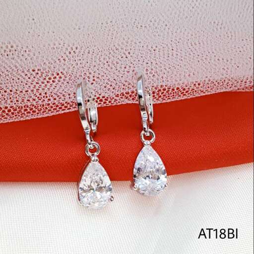 earrings in sterling silver with a drop of water drop drop earrings