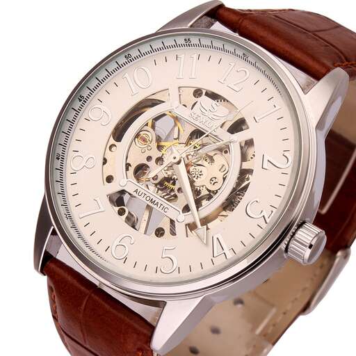 the watch is a classic, yet timeless design that is crafted from a genuine leather strap.