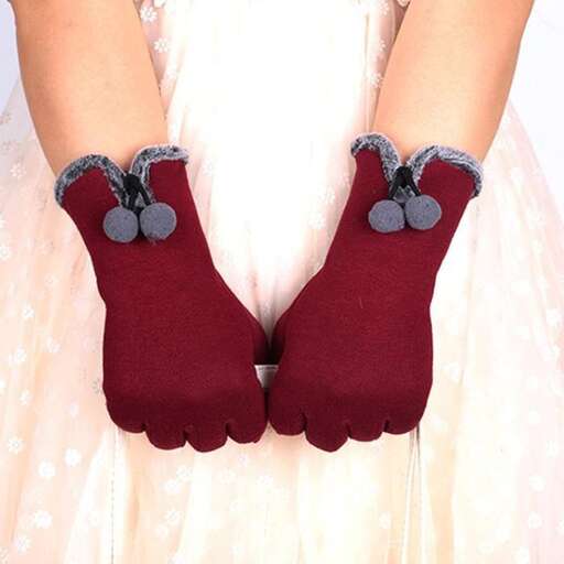 how to make a pair of gloves.