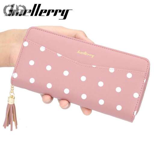 wallet in pink with a zipper