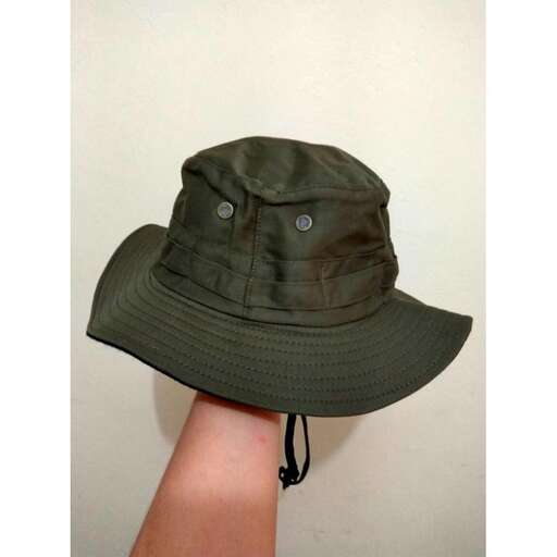 a hat for the elderly