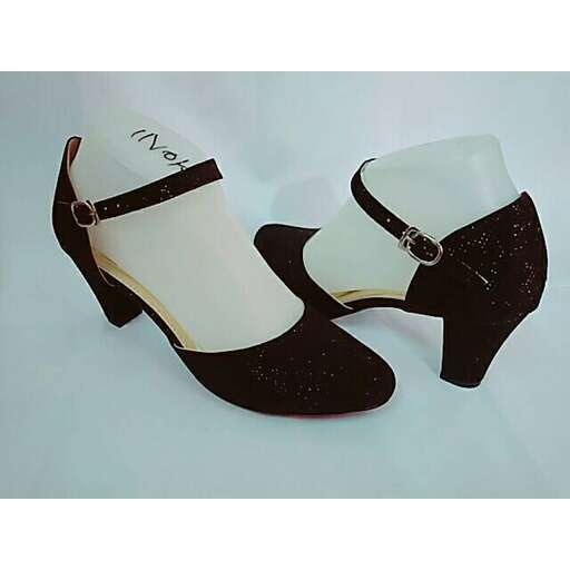 i have these shoes in my life.