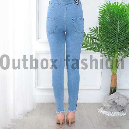 jeans with a zippered pocket