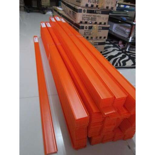 the orange is the color of the wood.