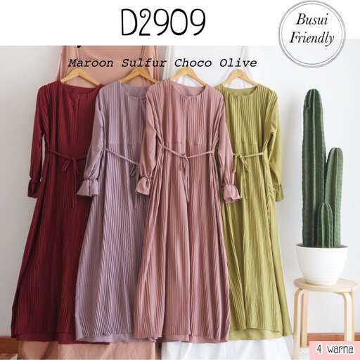 i love the color of this dress.